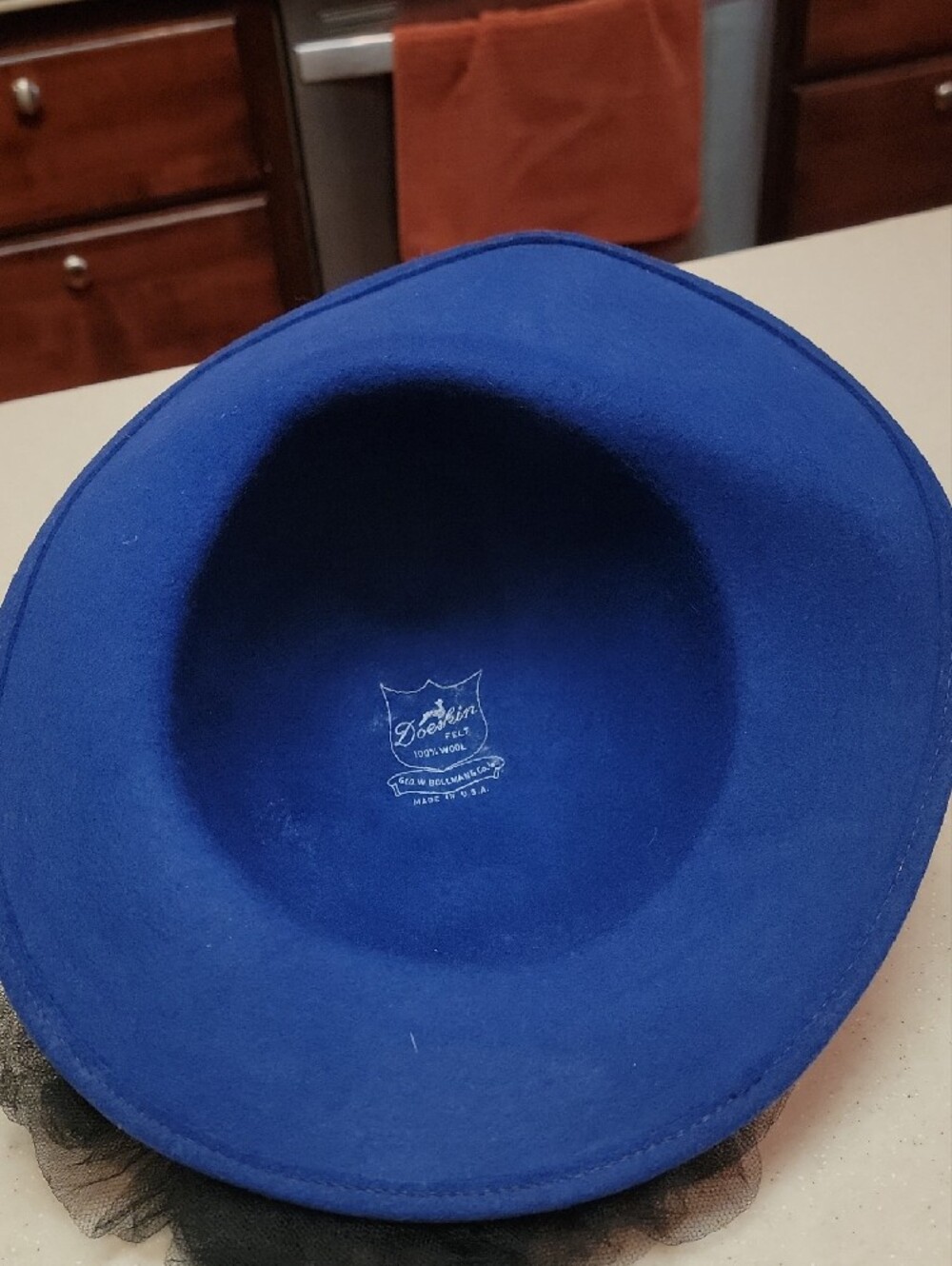 Elegant Blue Women's Felt Hat with Black Net Trim - Picture 3 of 6